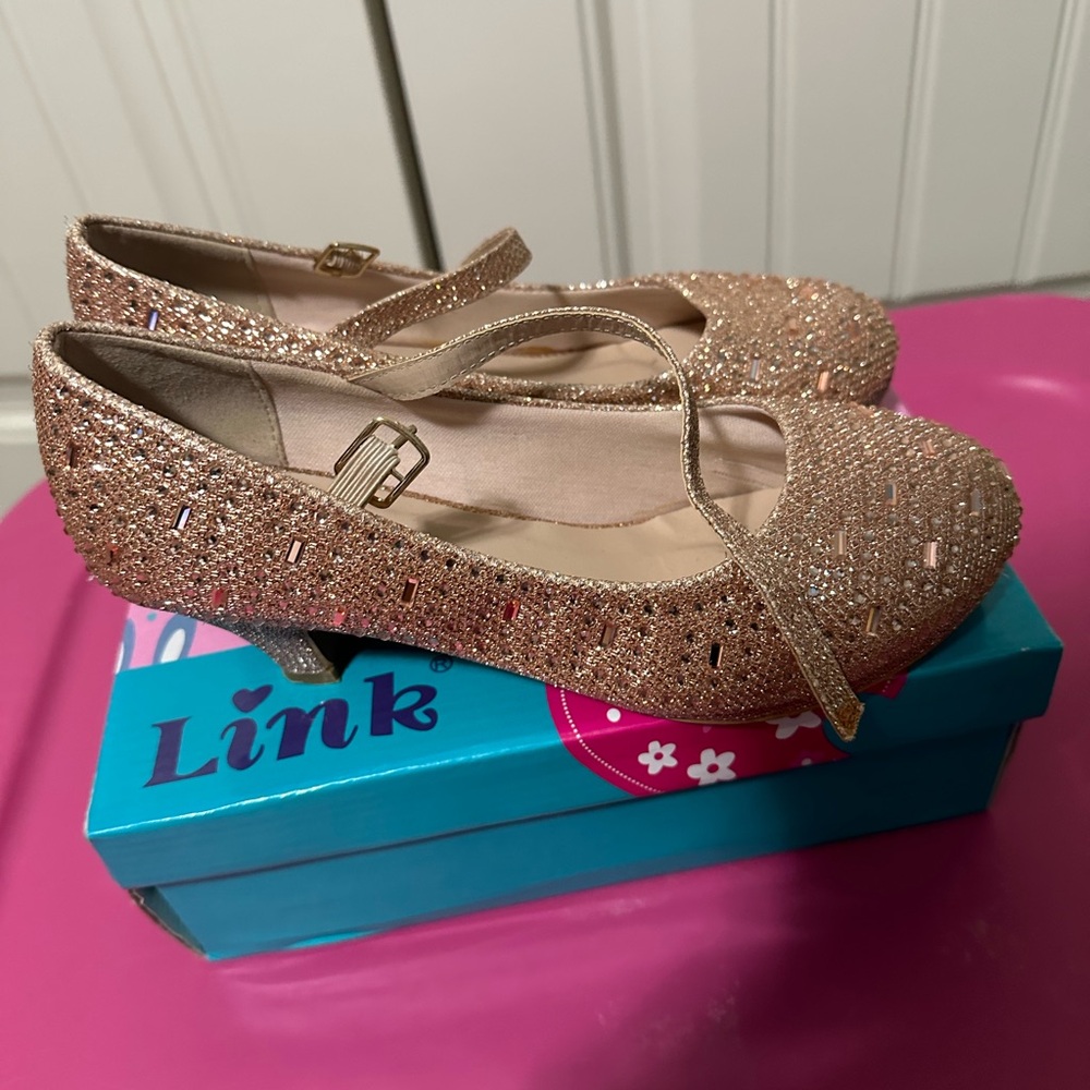 Girl size 4 heels